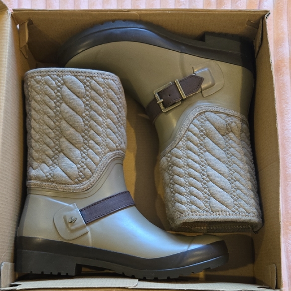 Shoes - Sperry Taupe Quilted Rubber  Boots Sz 7